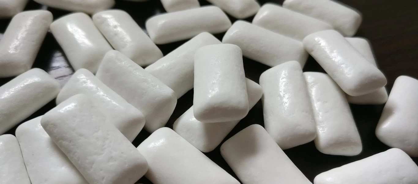 Οι τσίχλες χωρίς ζάχαρη βοηθούν στην πρόληψη από τερηδόνα